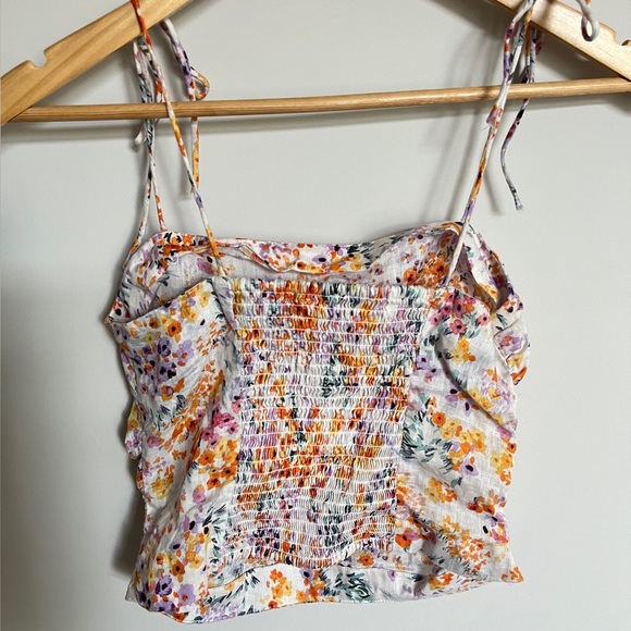 H&M Women’s Linen Floral Tank Top - Picture 2 of 2